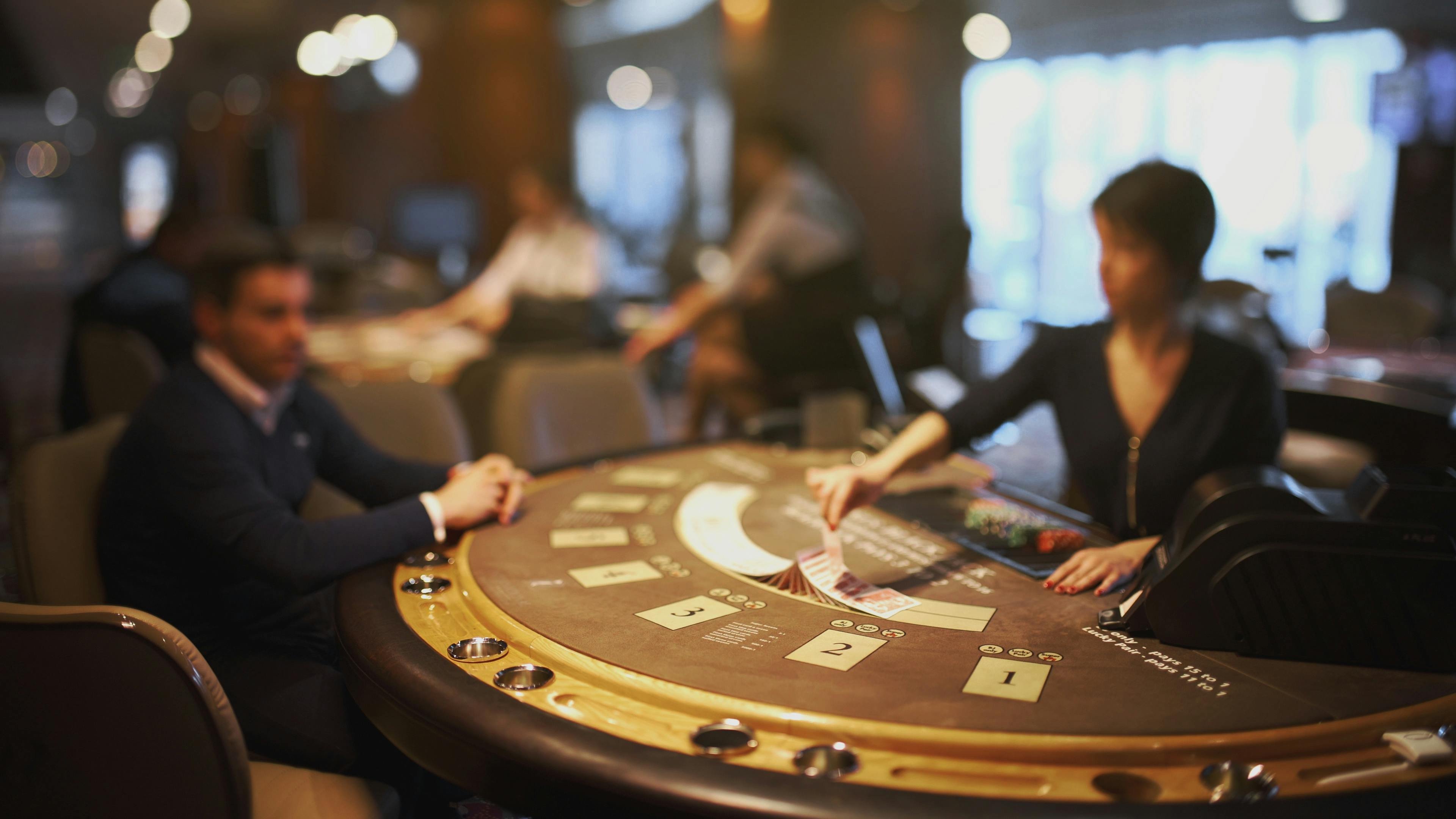 মোবাইলে olymp casino ক্যাসিনো লবিতে প্রবেশ করার দৃশ্য